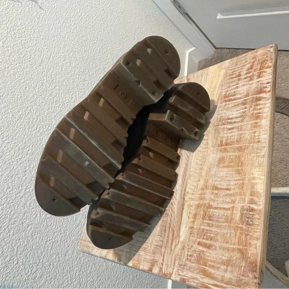 Universal Thread - Picture 4 of 7